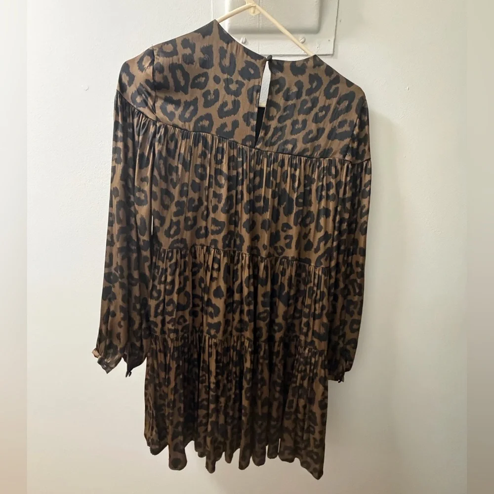 Banana Republic Leopard Print Tiered Dress | Sheer Long Sleeve | Size XS - Picture 4 of 4